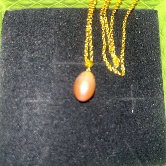 18KT Solid Gold Pink Freshwater Pearl 17” Necklace - Picture 3 of 8